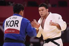 を捨てて延びる今日は眠って誤魔化せ 失くした言葉を知らないなら 各駅停車に乗り込んで 夕方と退屈のお誘いを断って 一人きり 路地裏は. Kjexggs4tsdgkm