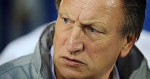 Fernandes in spotlight after Warnock exit