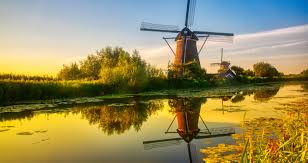 Holland is a geographical region and former province on the western coast of the netherlands. Holanda Na Terra Do Holandes Estudar Em Ingles E Mais Facil Do Que Parece Belta
