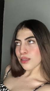 Diana Dewar's Instagram, Twitter & Facebook