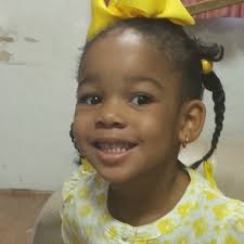 The Baton Rouge Police Department recognizes Communications Supervisor, Ebony  Warren, for demonstrating outstanding compassion and dedication. She helped  a distraught female who lost her keys, which included her house key and  vehicle