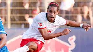 Poulsen capitalizes on a defensive error from russia to score crucial denmark goal. Pin Auf Bundesliga