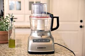 If you plan to buy a juice extractor, grinder and mixer, salad cutter made for precise slicing, this generously sized food processor offers the exactslice system, the first externally adjustable slicing mechanism. Kitchenaid 9 Cup Review Gearlab