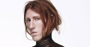 Ludovic de Saint Sernin, voormalig ontwerper voor Ann Demeulemeester: 'Ik  schaamde me lang voor mijn fluïde lichaam'