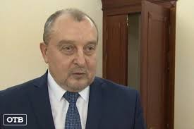 Звучит это так, будто кравчук ничего не знал о коррупции в управлении дорог. Zhiteli Uralskih Poselkov Pytayutsya Zastavit Chinovnikov Nevyanskogo Gorodskogo Okruga Rabotat Mk Ekaterinburg