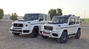 Det er gået hurtigt for den lille nye suzuki jimny, som har formået at tiltrække sig utrolig meget opmærksomhed. This Mercedes G Wagon Is A Suzuki Jimny Underneath Video
