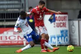 Official #mufc account read.enjoyed our latest utd podcast with @dannysimpson? Man United Interested In Ligue 1 Midfielder But Face Competition From Psg