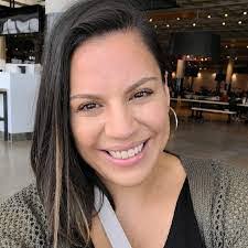 Amanda Guthman's Instagram, Twitter & Facebook