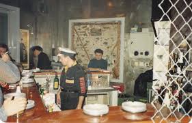 Barmen oğuz atak cinayeti, çete olaylarına karışmak, tehditle tahsilat yapmak, zorla alıkoymak suçlarından ay boyunca aranan peker, teslim olacağını bildirerek 19 ağustos 1998'de romanya'dan. Oguz Atak Posts Facebook