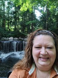 Come to Kings tomorrow for Bloody Mary Bar and Bengals kick off! 🏈 Wings  and potluck! 🍻