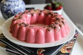 Christmas isn't complete without a christmas pudding, trifle or yule log. Gulaman With Pineapples And Raisins Ang Sarap