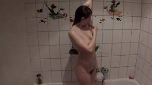 Beobachte mich beim Duschen du Spanner - Voyeur Fun - Vídeos Pornos  Gratuitos - YouPorn