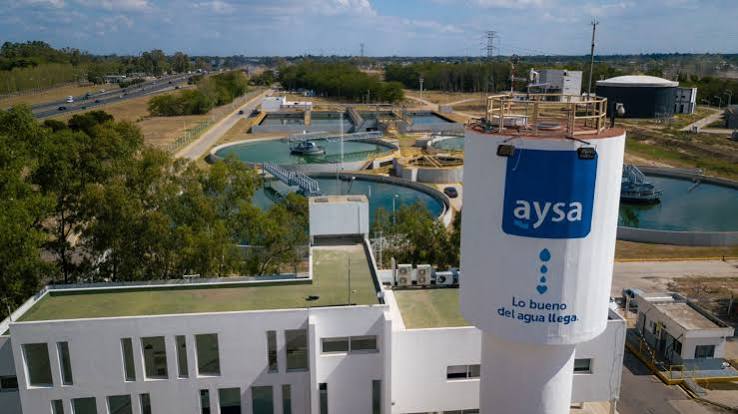 El Gobierno postergó el plazo para la privatización de AySA: quiénes son los principales interesados - Infobae