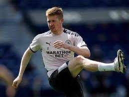 De bruyne went down injured shortly before the hour mark of saturday night's game. Igi9 L0rutrs3m
