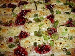 Flammkuchen Mit Camembert Und Preiselbeeren Ein Schones Rezept Aus Der Kategorie Snacks Und Kleine Geri Flammkuchen Flammkuchen Rezept Flammkuchen Vegetarisch