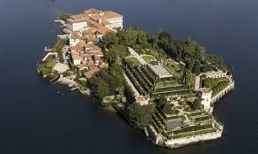 Stresa is located on lake maggiore along the gulf of borromeo. Stresa Italien Reiseinformationen Und Hotels