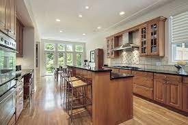 50 Kitchen Design Ideas Small Medium Large Size Kitchens 2021 Elegant Kitchen Island Kitchen Layout Kitchen Design
