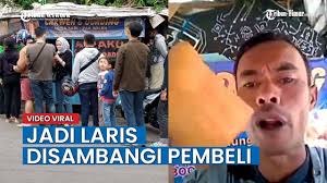 Video kocak seorang pria hendak pamer tenaga… Penjual Odading Di Bandung Viral Gara Gara Punya Gaya Unik Saat Promosikan Dagangannya Youtube