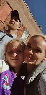 Last night sighting at Taryn's Place two friends fest alumni Kent Cameron  Fraser and Candace Mann