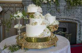 It feels like we've been waiting years for the royal wedding to happen, and fortunately we only have to be patient a few more days before prince harry and meghan markle finally tie it sounds like it's going to be, and it also seems like there's going to be a fairly unique menu, as far as royal weddings go. Royal Wedding Food From Sweet Canapes To Trendy Bowl Food This Is What Harry And Meghan S Guests Ate The Independent The Independent