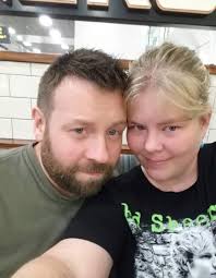 I'm very passionate when it comes to sharing good movies 😌 I don't post  movies cause they're trendy. I actually watch them and make sure it's  good‼️ If the movie is okay