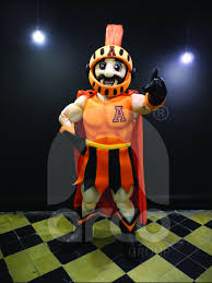 Nuestra Botarga Deportiva Es Un Caballero Muy Guapo Y Fuerte Guerreroanahuac Anahuac Mascotaescolar Mascot Botargas Batarga Universitaria Pinterest