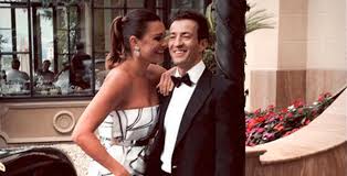 Nonostante la nascita di due figli, louis thomas e david lee che oggi hanno rispettivamente 13 e 11 anni, il loro matrimonio naufragò. Alena Seredova E Incinta Aspetta Un Figlio Dal Fidanzato Alessandro Nasi Dicono Gossip