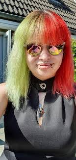 Anita Rayer's Instagram, Twitter & Facebook