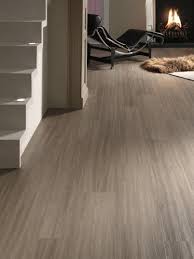 Svetla Vinylova Podlaha Earthwerks Design Drevo Jilm Vinyl Flooring Earthwerks Washed Elm Design Http Kitchen Furniture Design Flooring Vinyl Flooring