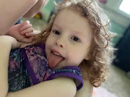 Autistic girl creates Arizona gift products