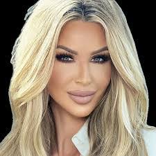 Rebekah Watts's Instagram, Twitter & Facebook