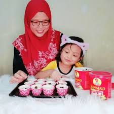 Sekarang, sapukan acuan atau loyang dengan butter atau minyak. Resepi Kek Butter Kismis Sukatan Cawan