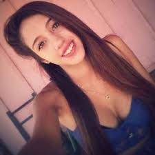 Carmen Oropeza's Instagram, Twitter & Facebook