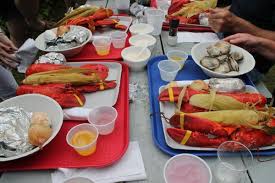 This recipe is so full of goodness, corn, potatoes, chorizo, clams, mussels, lobster, sweet onion, all in a buttery white wine sauce with the wonderful flavoring of old bay seasoning. Cabbage Island Clambakes Where To Have A Clambake In Maine