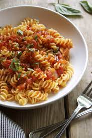 Classic Tomato Pasta Sauce In Pursuit Of More Tomato Pasta Sauce Delicious Tomato Sauce Tomato Pasta Recipe