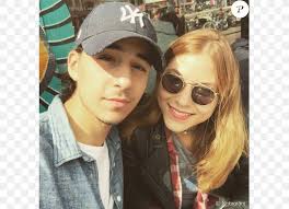 À cause de lui, ses parents, charlotte gainsbourg et yvan attal, ont pris des substances illicites. Charlotte Gainsbourg Ben Attal Ben Sur Ben Poesie Prose Et Ruminations Deadly Valentine Child Png 675x595px