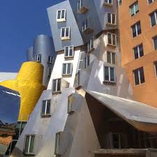 M I T Stata Center Frank Gehry Designed The M I T Classroom And Research Hub Which Opened In 2004 And Has Frank Gehry Designs Frank Gehry Deconstructivism