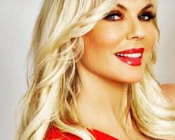 Eleonora abbagnato ha appena compiuto quarant'anni, nel giugno scorso, ed è sulle punte da quando ne aveva otto, nonostante il suo volto non lo mostri, il passare del tempo a parigi si sente. Eleonora Abbagnato Peso Altezza Eta Data Luogo Di Nascita Figli