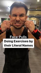 Mike Munz's Instagram, Twitter & Facebook