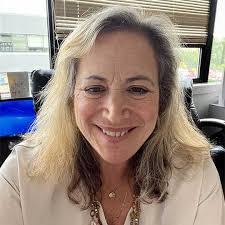 Diane Rosenthal's Instagram, Twitter & Facebook