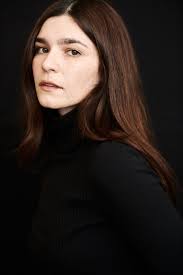 Bio — Victoria Elder