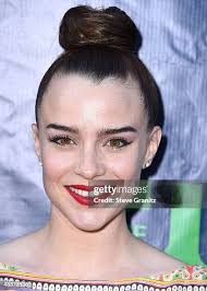 1,293 Renee Smith Photos & High Res Pictures