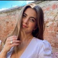 Hilary Moldovan's Instagram, Twitter & Facebook