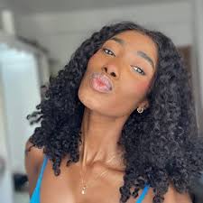 Anna Campos (@its.anacampos)