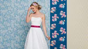 Check spelling or type a new query. Brautkleid Farbig Corsagenkleid In Tull Mit Nude Unterlegt Kuss Die Braut Brautmode