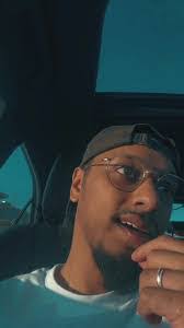 Jeff Toro's Instagram, Twitter & Facebook