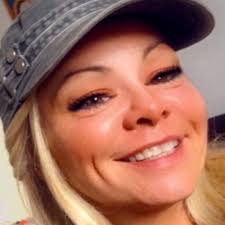 Stream Clara Levesque music