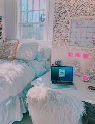 Cute dorm rooms that'll give you all the inspiration you need (and more) for creating your own fresh look. Cute Aesthetic Vibe Room Novocom Top
