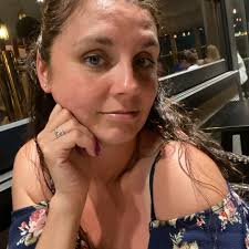 NORTH POLE NEWSFLASH! The official Red Bank Christmas Tree has arrived in  Riverside Gardens Park! Thank you to residents Roy and Jane Meyer for their  gracious donation. The elves are hard at