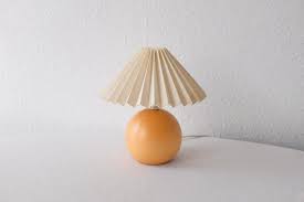 Vintage 80s Oak Table Lamp Mid Century Modern Solid Oak Wood Base Beige Pleated Lampshade In 2020 Vintage Table Lamp Colorful Table Lamp Table Lamp Wood